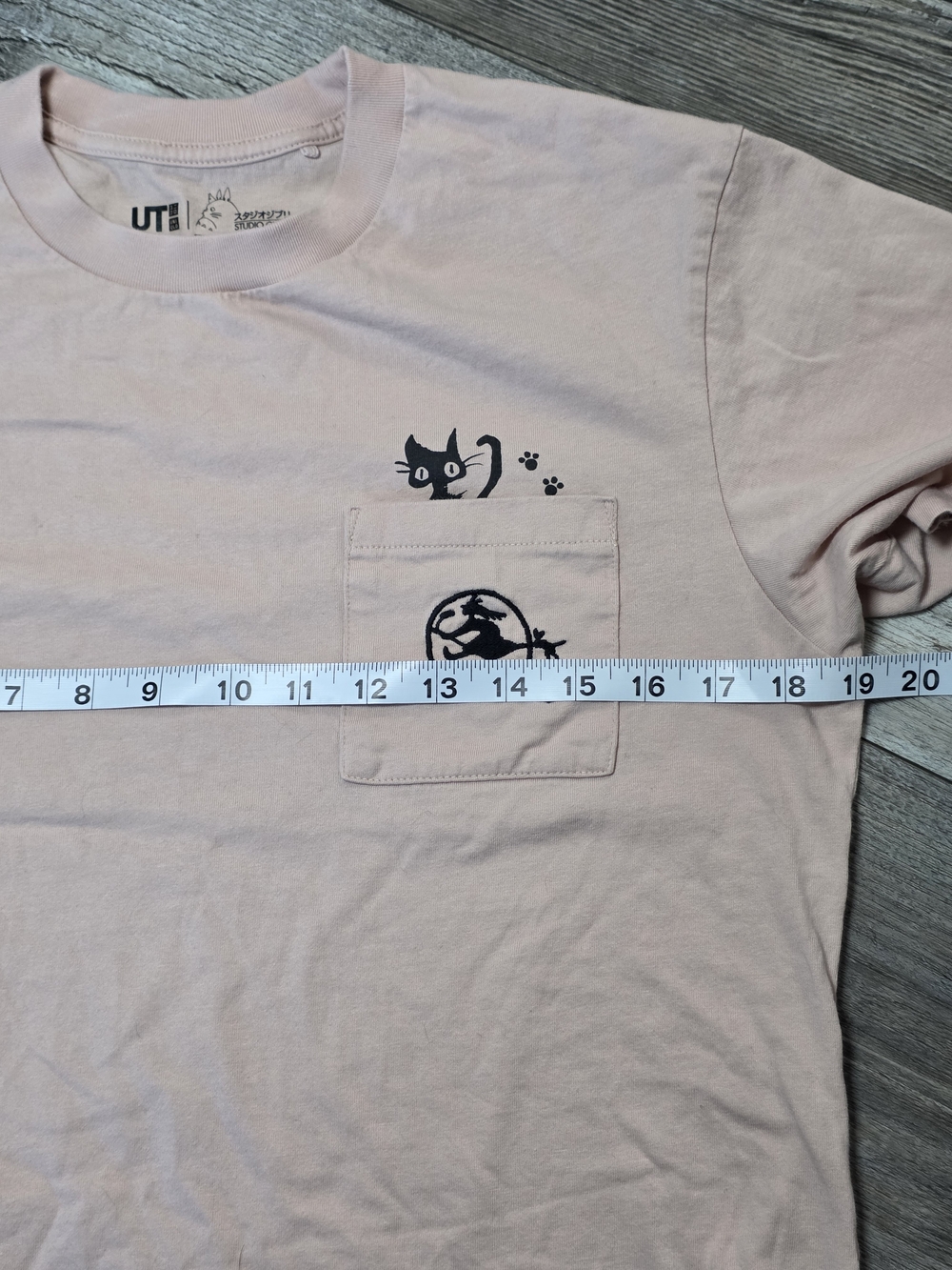 UNIQLO UT x Studio Unisex Ghibli Kiki's Delivery Service Graphic Tee Shirt Sz Sm - Picture 5 of 7